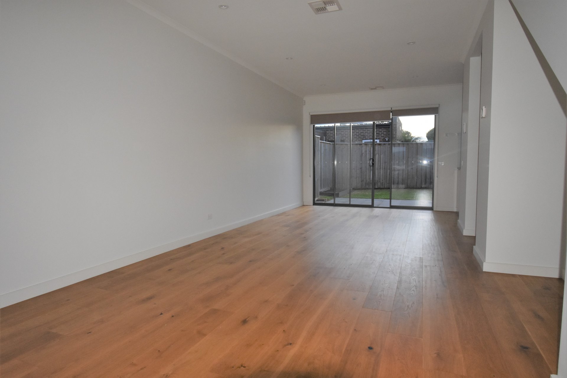 6 Esslemont Way, Wantirna South image 2