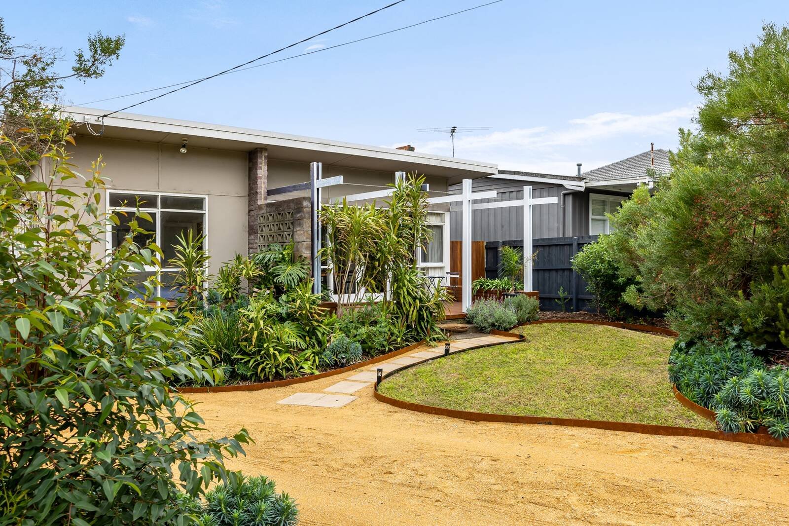 Property Gallery Thumbnail 2