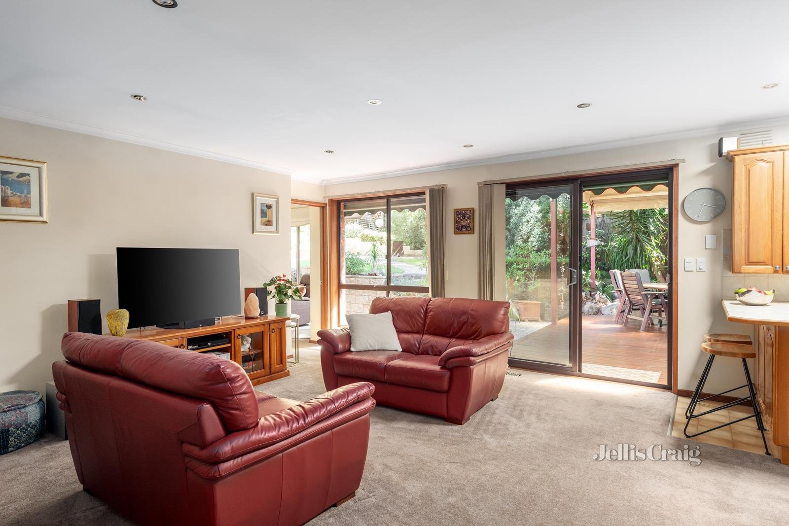 6 Evrah Place, Greensborough image 4