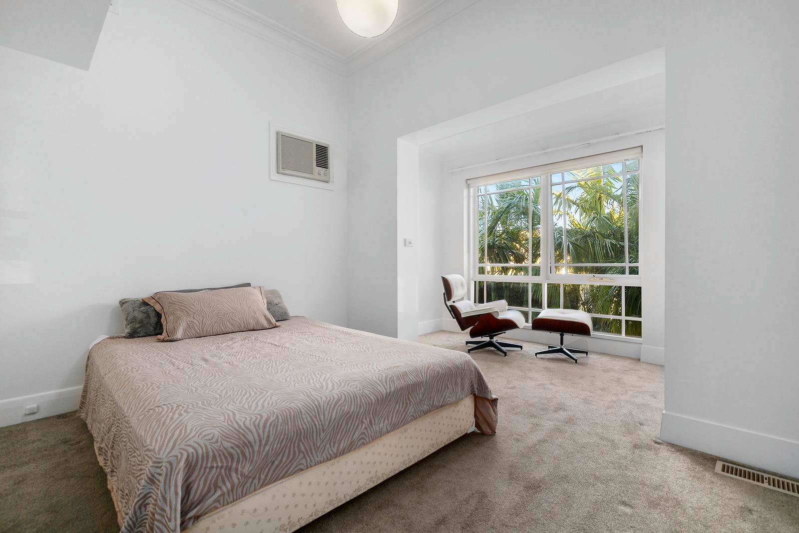 Property Gallery Thumbnail 7