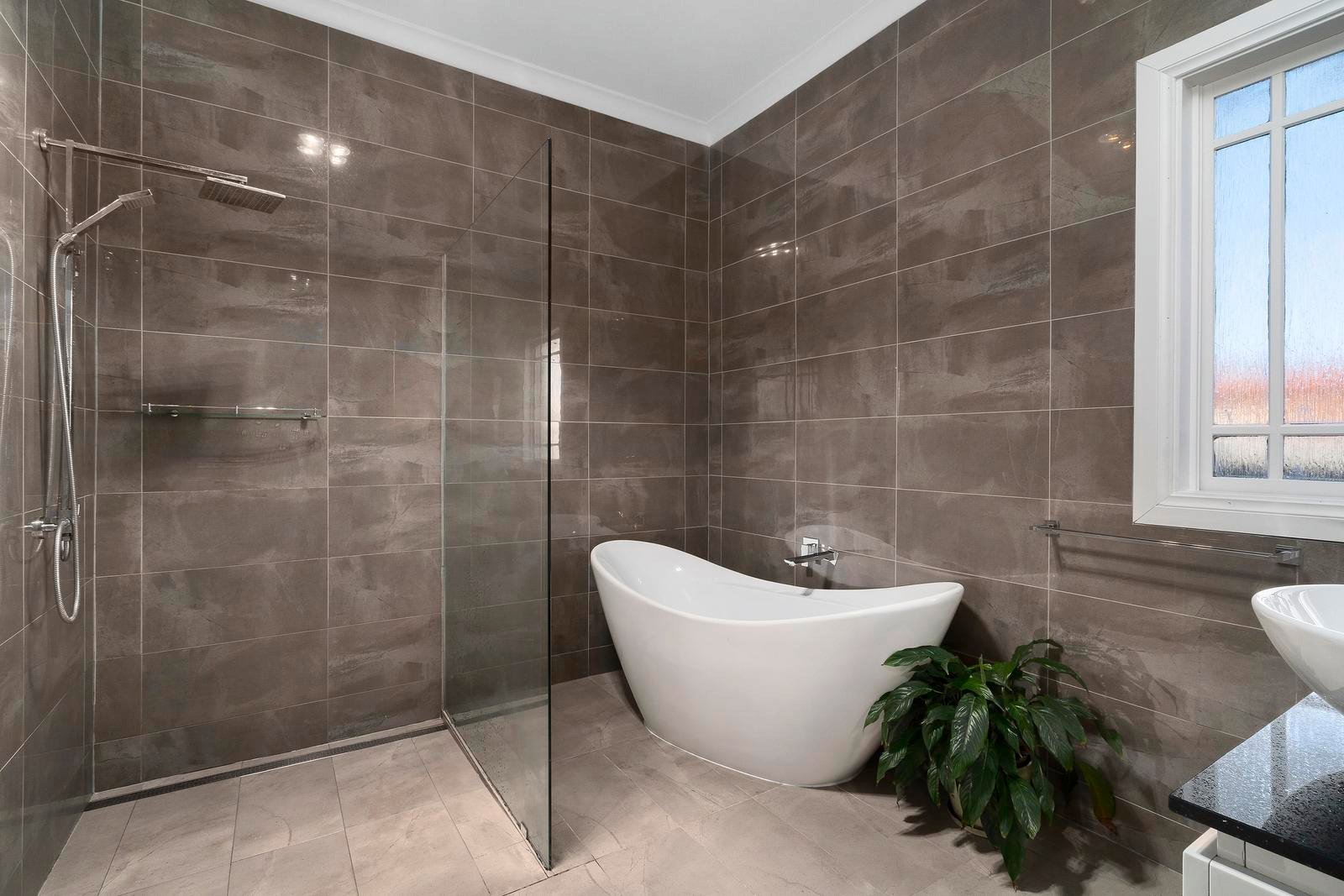 Property Gallery Thumbnail 8