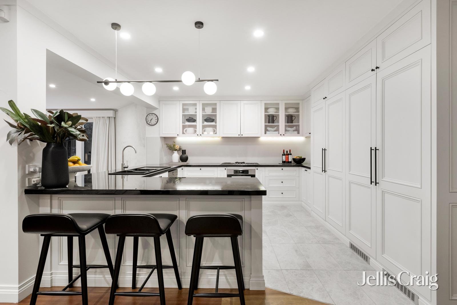 6 Fernhill Street, Glen Waverley image 13