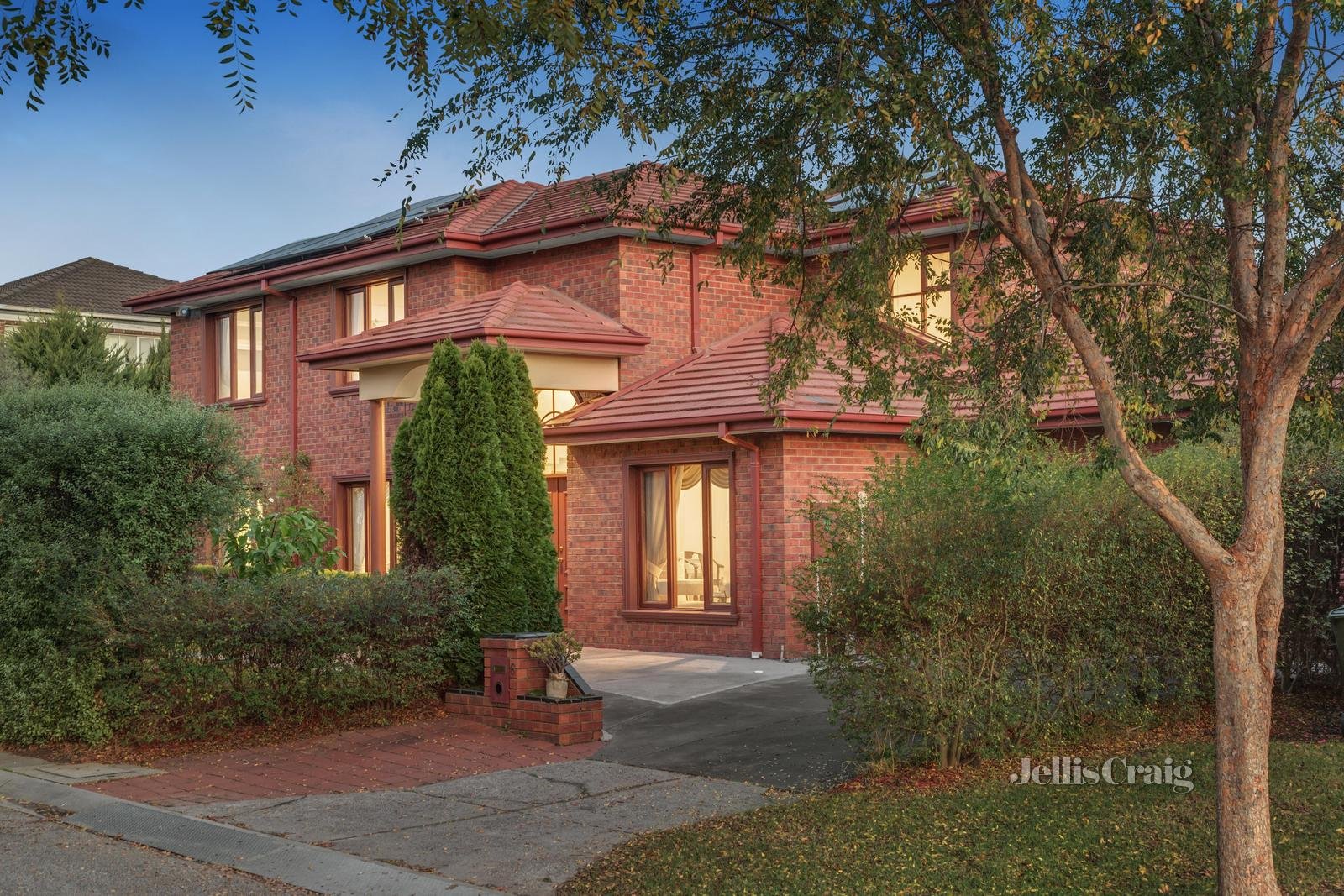 6 Fiona Court, Glen Waverley image 1