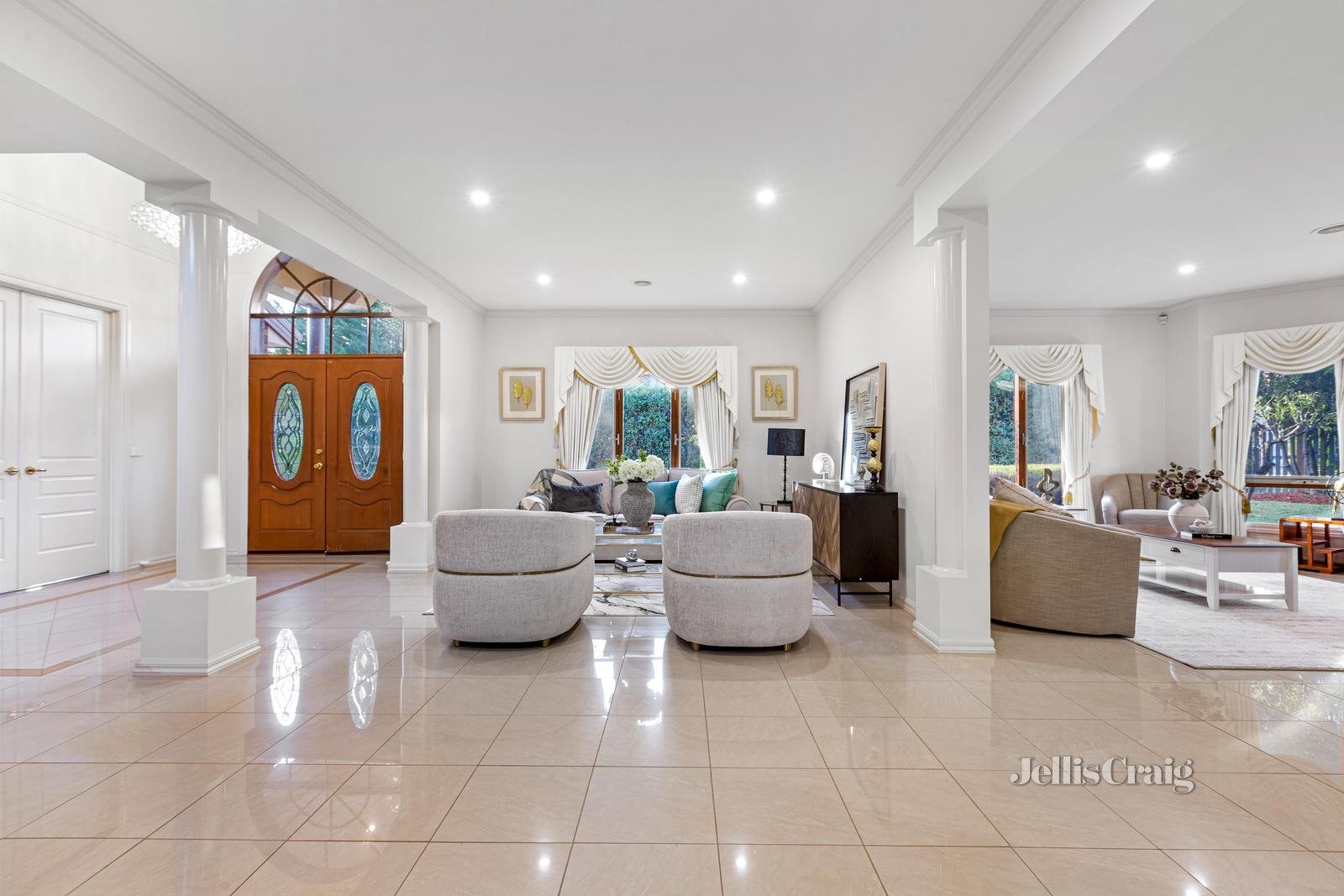 6 Fiona Court, Glen Waverley image 3