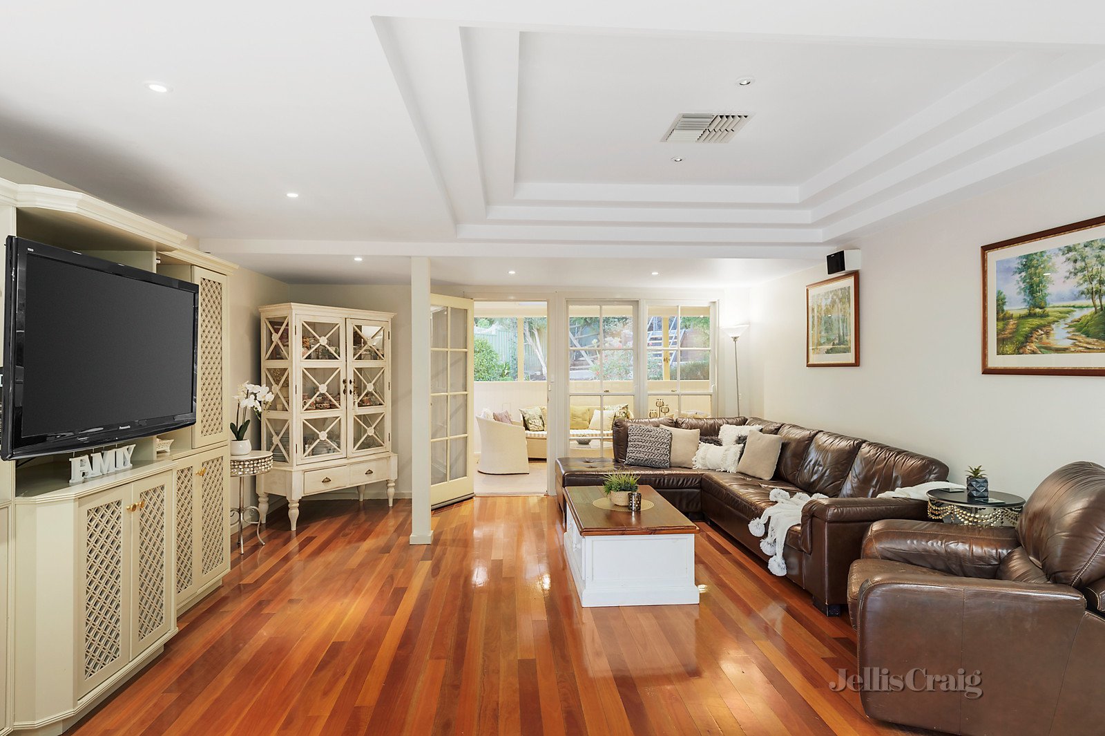 6 Fitzsimons Lane, Eltham image 5