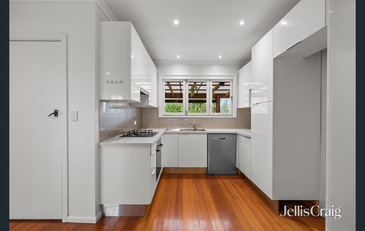 6 Flora Grove, Forest&nbsp;Hill image 1