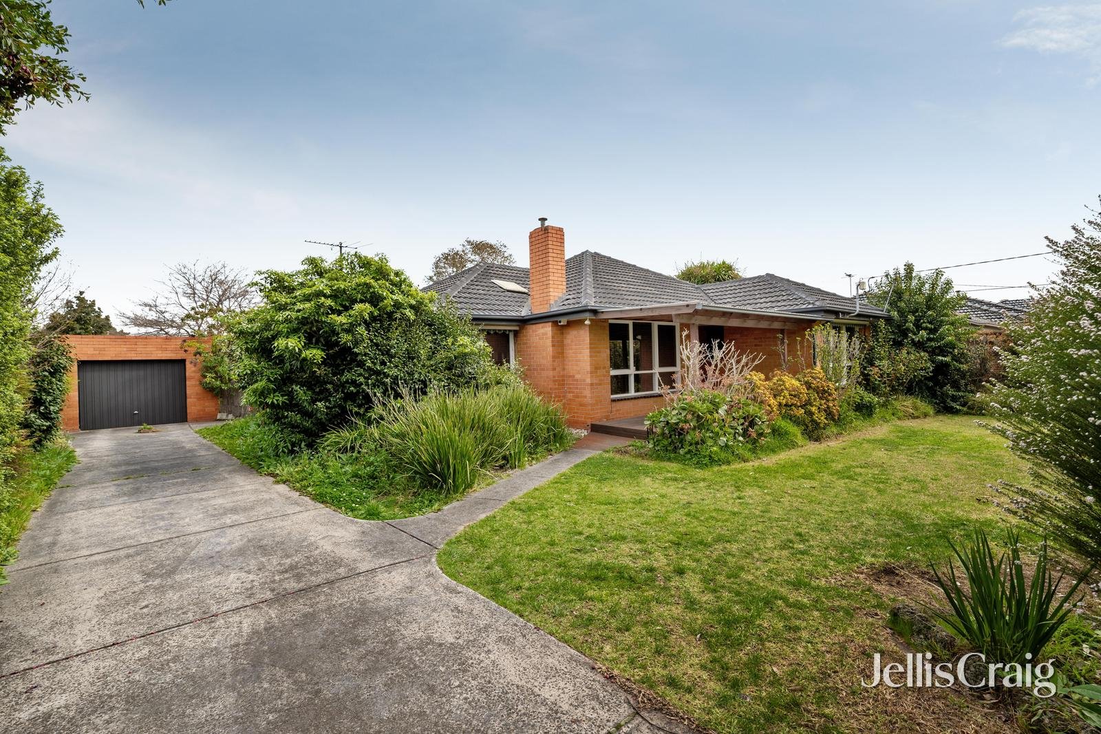 6 Flora Grove, Forest Hill image 1