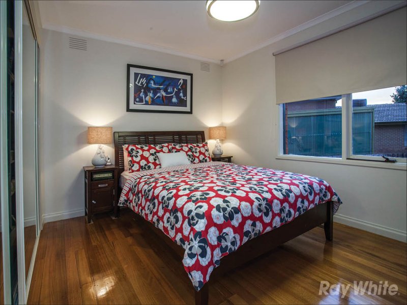 6 Freda Court, Wheelers Hill image 5