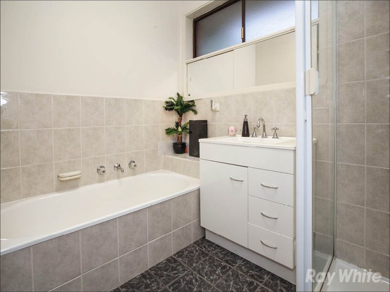 6 Freda Court, Wheelers Hill image 6