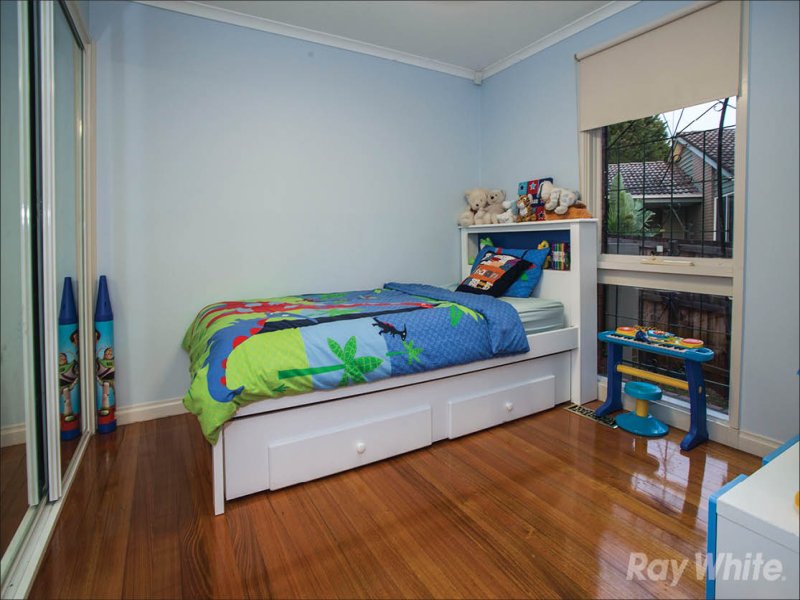 6 Freda Court, Wheelers Hill image 7
