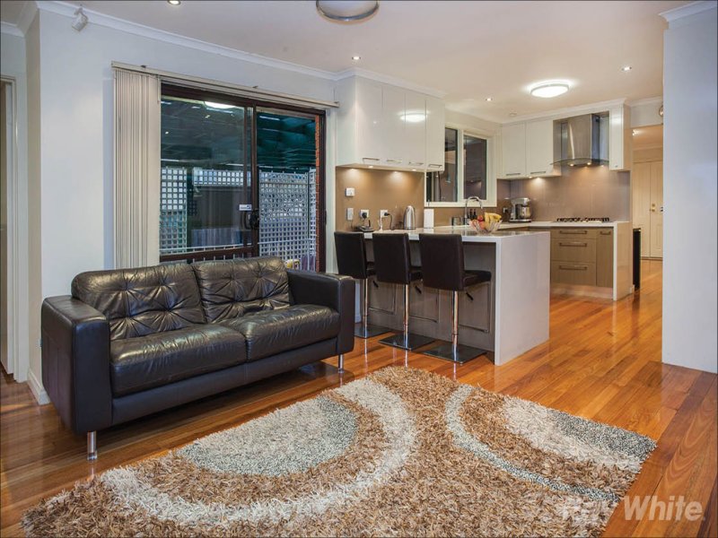 6 Freda Court, Wheelers Hill image 10