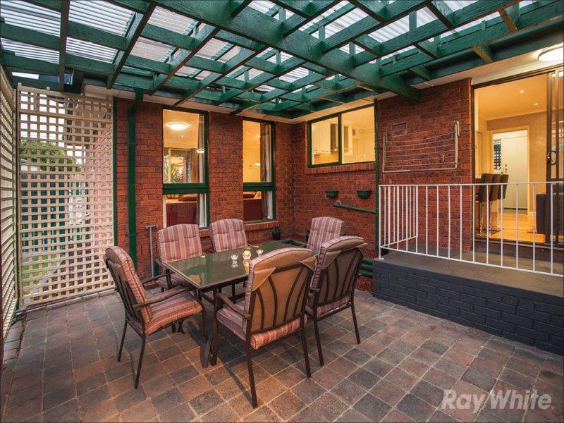 6 Freda Court, Wheelers Hill image 11