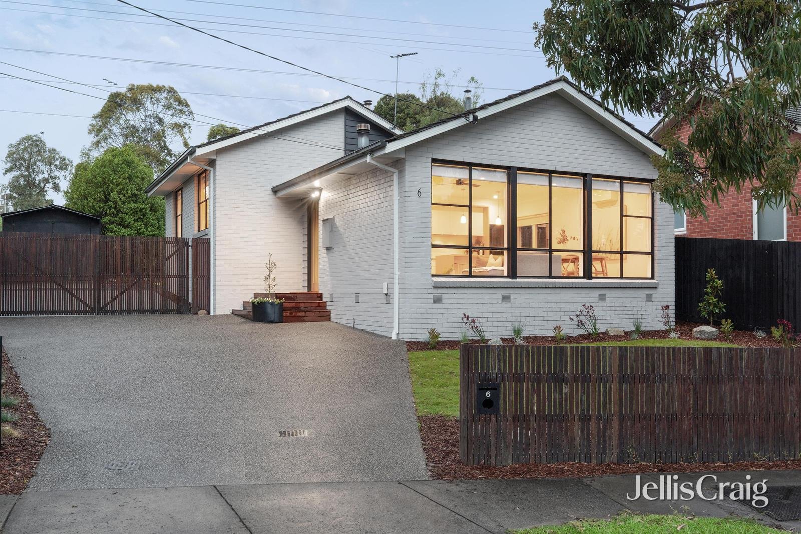 6 Gabonia Avenue, Watsonia image 1