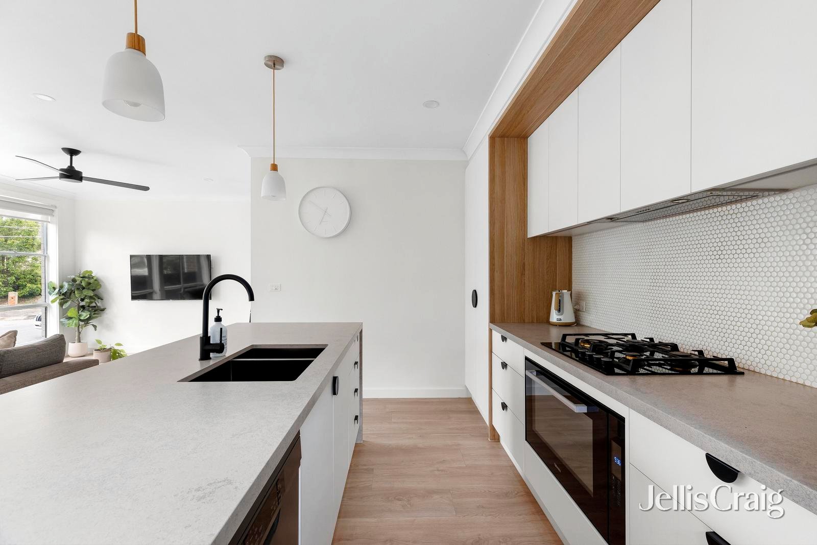 6 Gabonia Avenue, Watsonia image 6