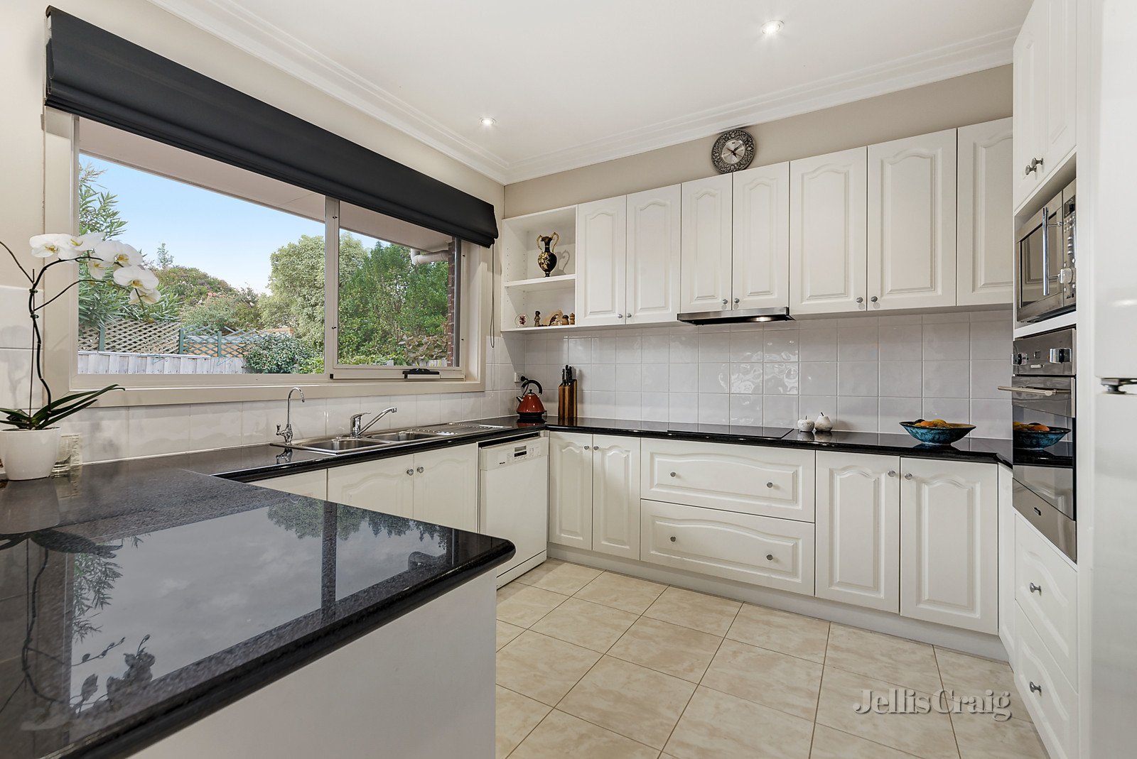 6 Gallery Place, Mount Waverley image 3