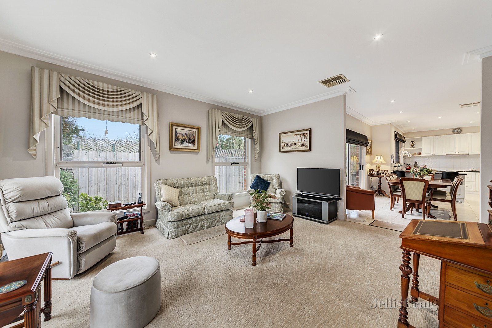 6 Gallery Place, Mount Waverley image 5