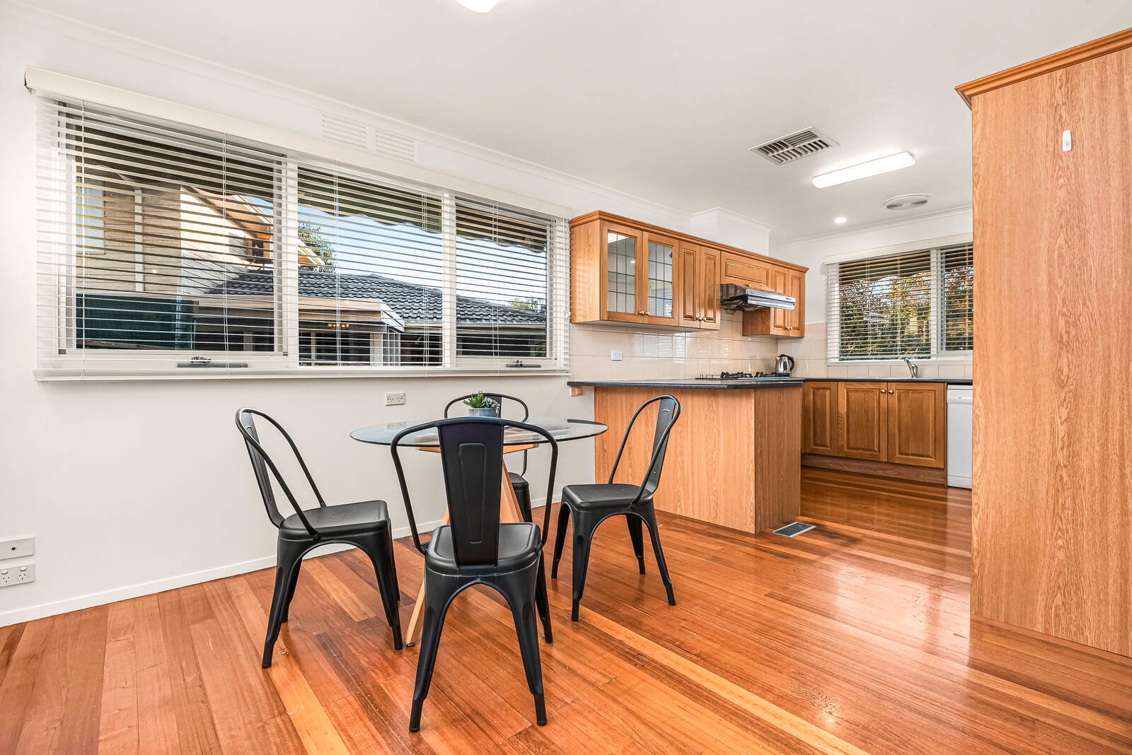 Property Gallery Thumbnail 6