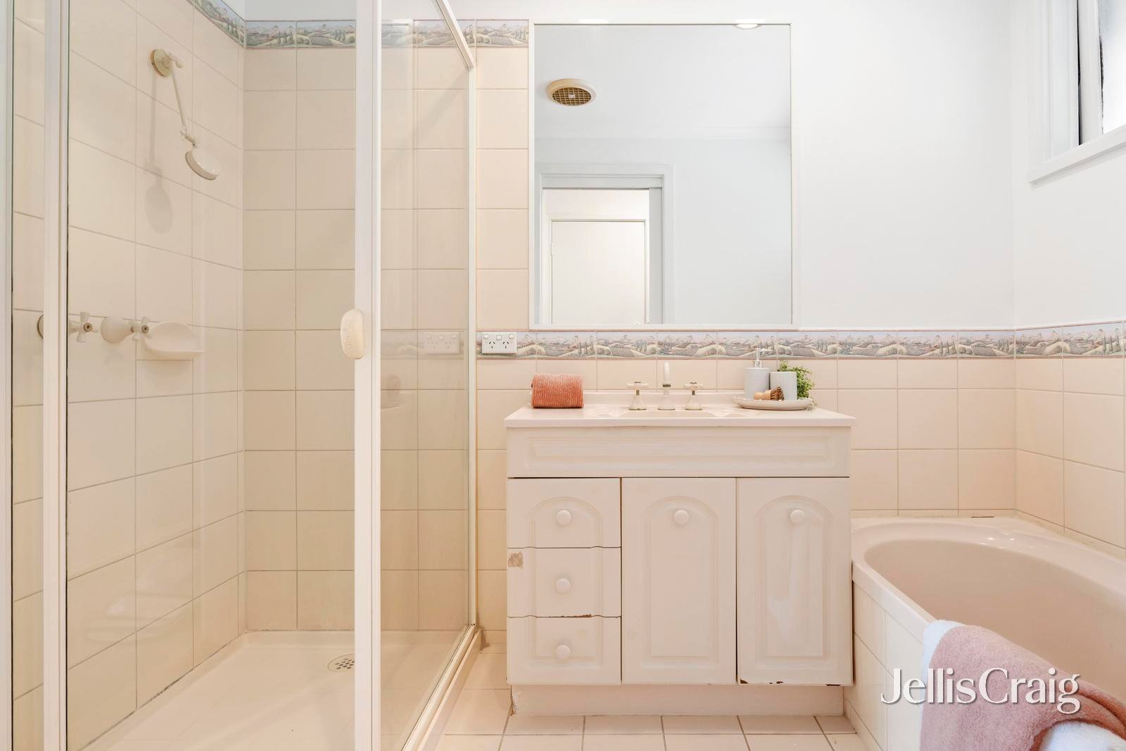 6 Gerard Court, Croydon North image 16