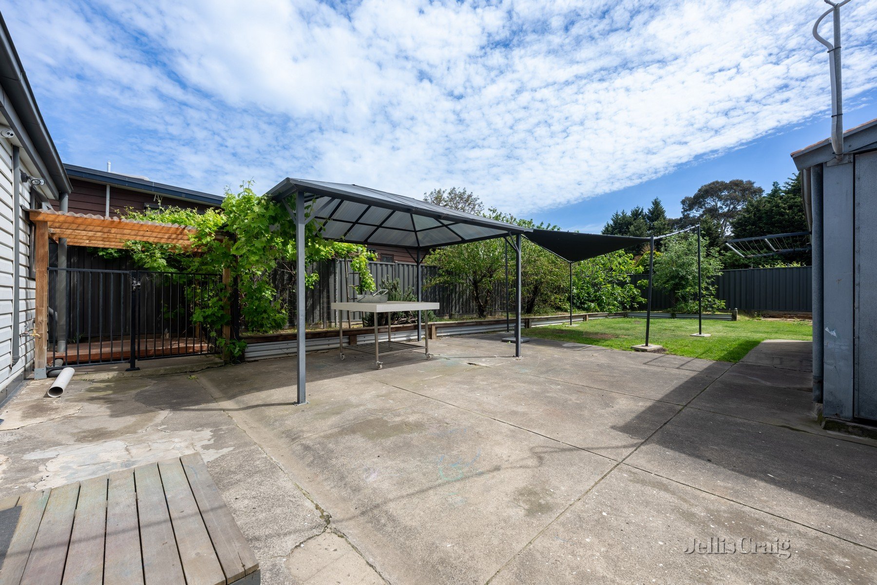6 Gill Street, Reservoir image 8