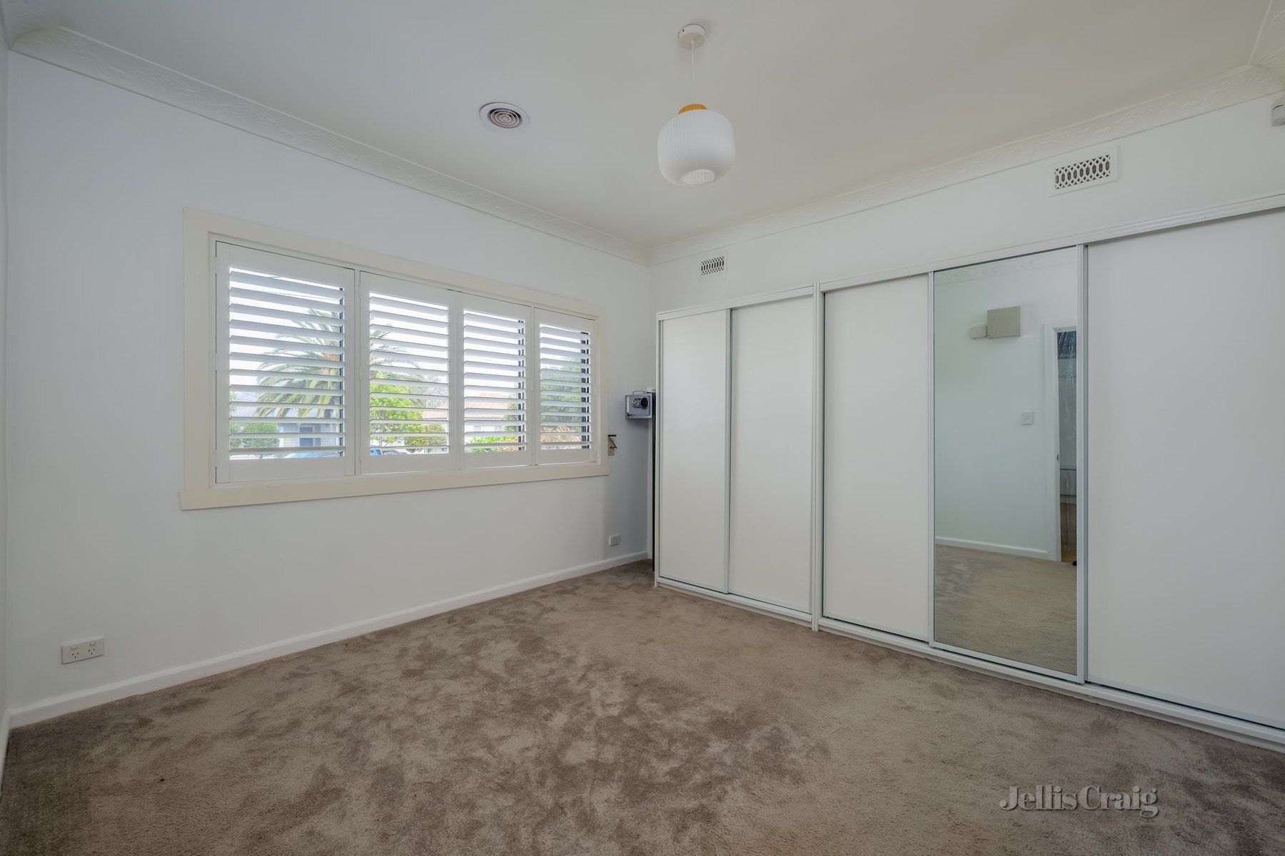 6 Gill Street, Reservoir image 3
