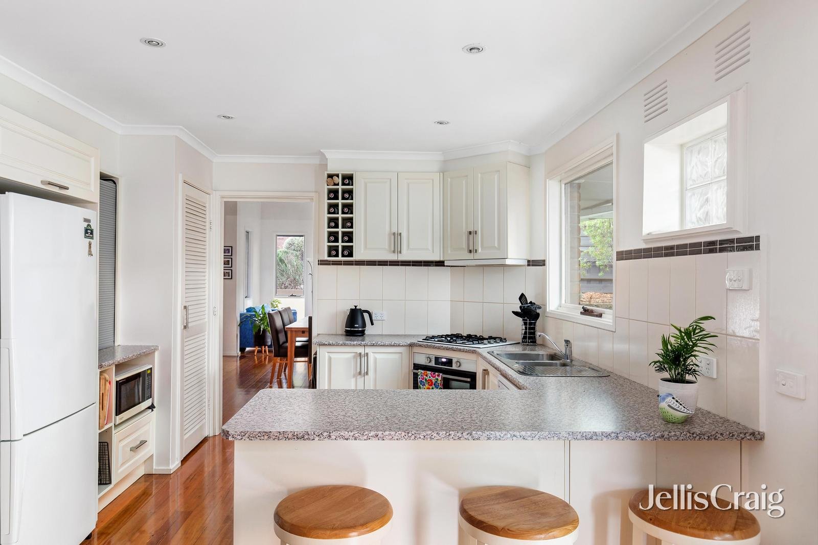 6 Glencairn Court, Eltham&nbsp;North image 4