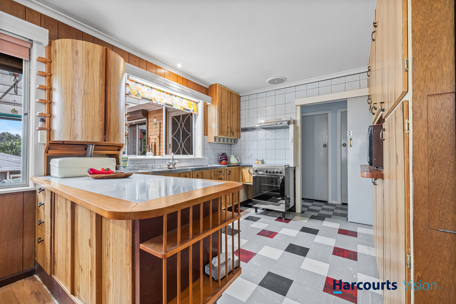 6 Glencara Street, Avondale Heights image 3