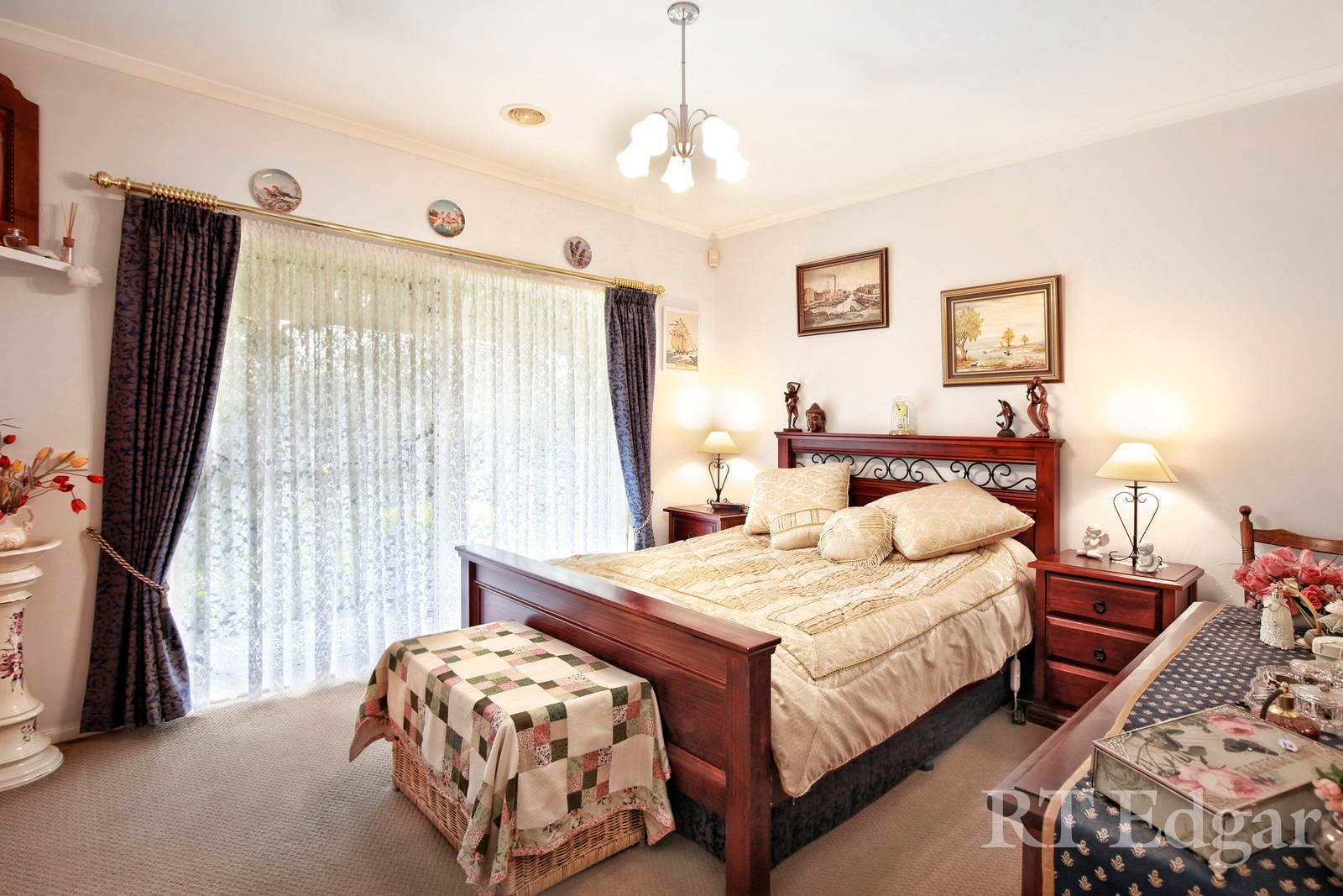 Property Gallery Thumbnail 8