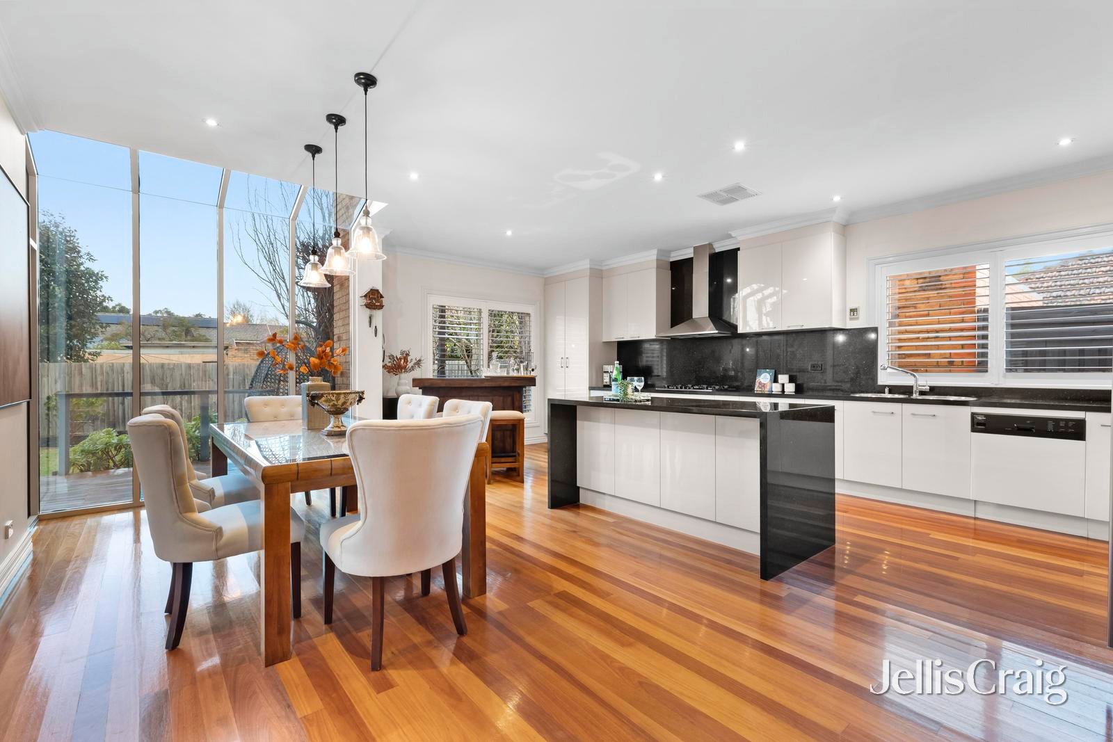 6 Glenmore Grove, Mount&nbsp;Waverley image 5