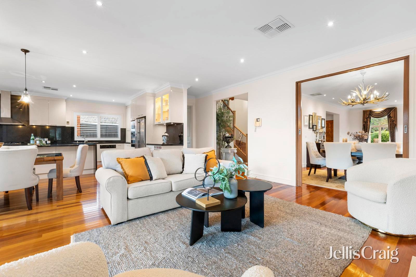 6 Glenmore Grove, Mount&nbsp;Waverley image 9