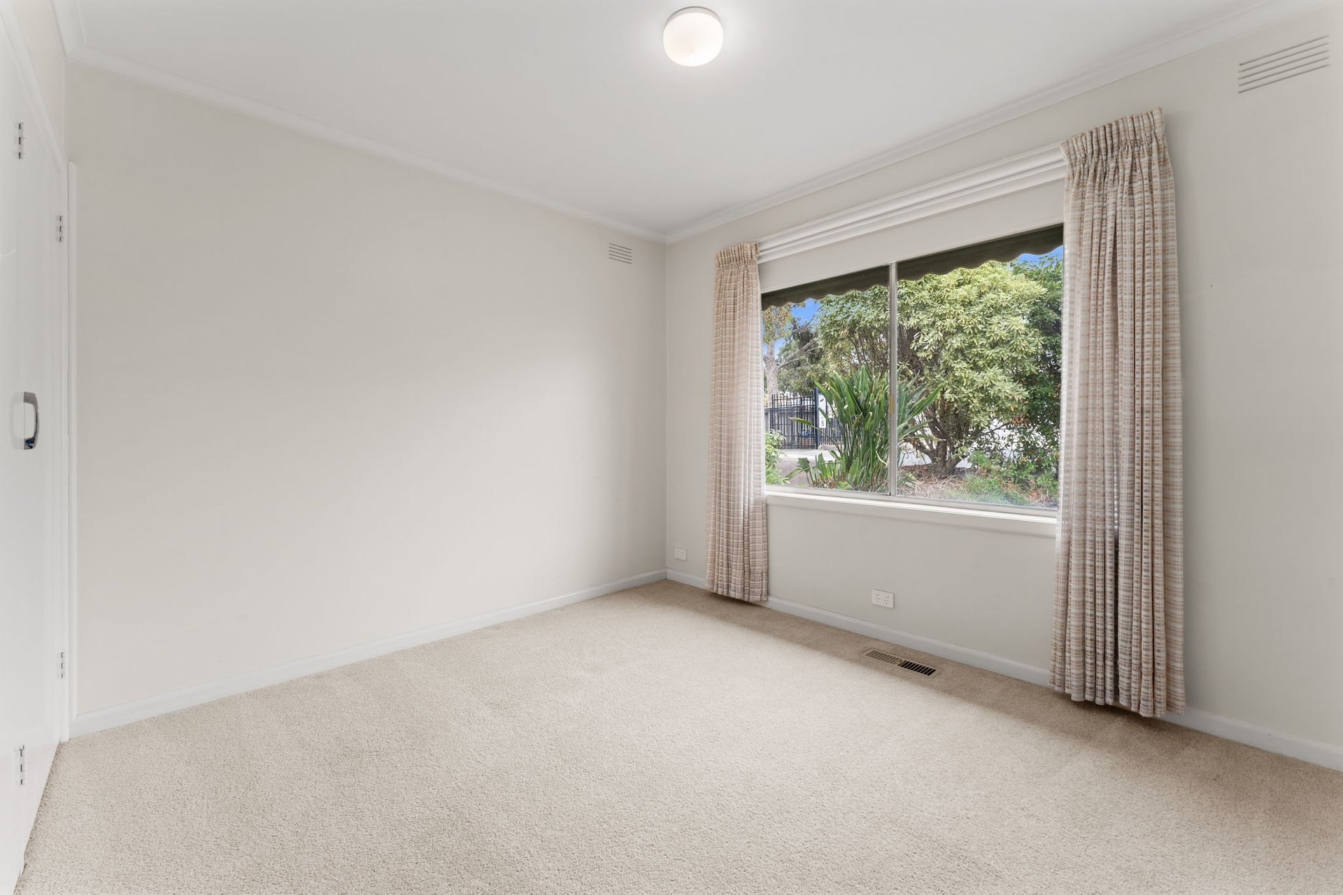 6 Goodin Grove, Glen&nbsp;Waverley image 5
