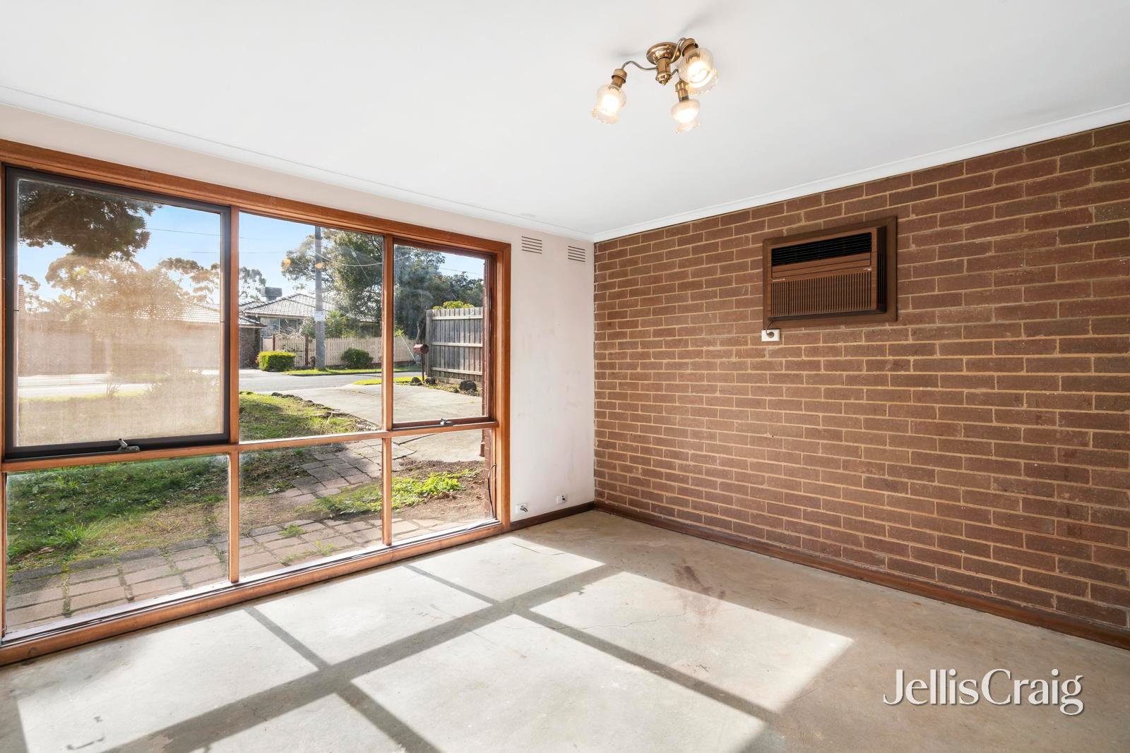 6 Graham Street, Glen&nbsp;Waverley image 2