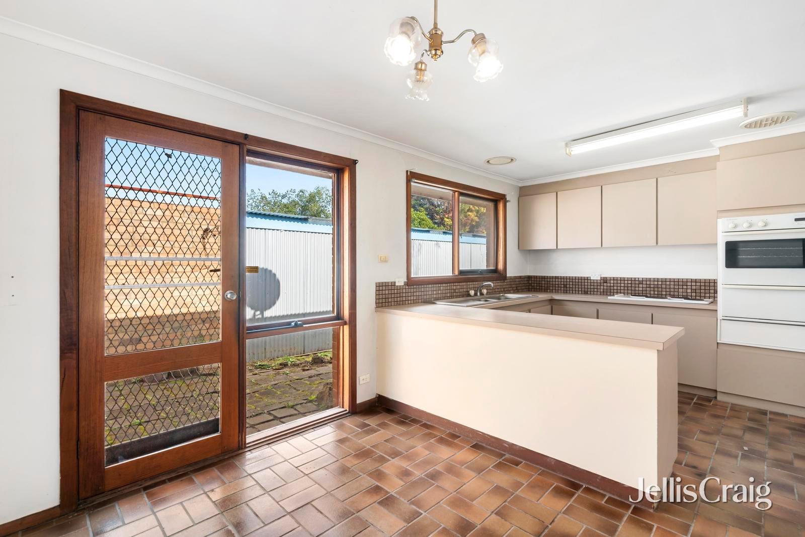 6 Graham Street, Glen&nbsp;Waverley image 4