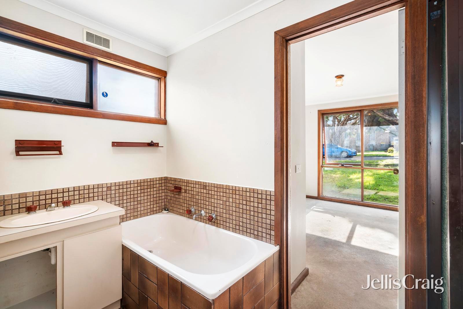 6 Graham Street, Glen&nbsp;Waverley image 8