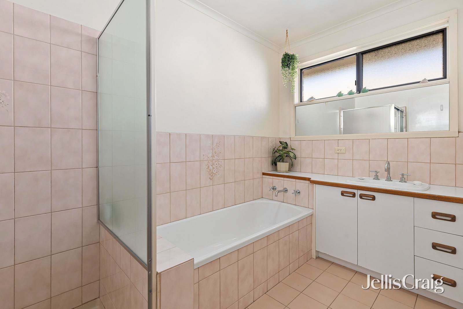 6 Gum Tree Close, Croydon image 12