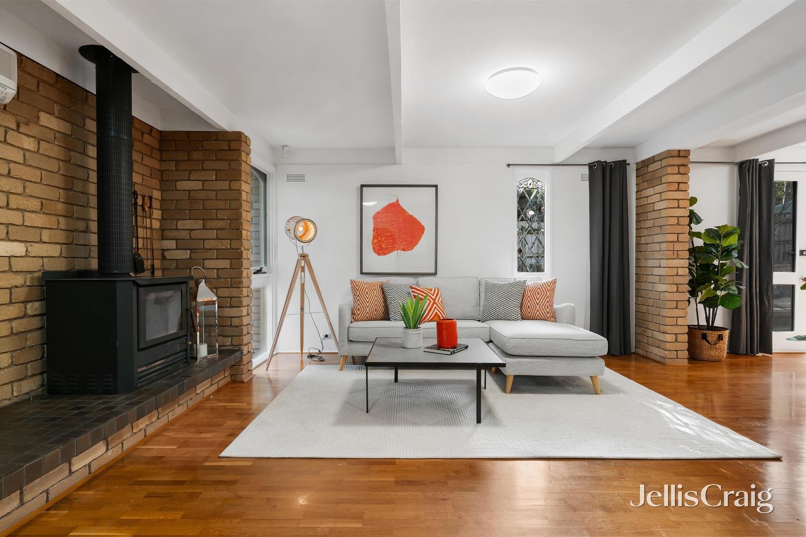 6 Halley Street, Blackburn image 2