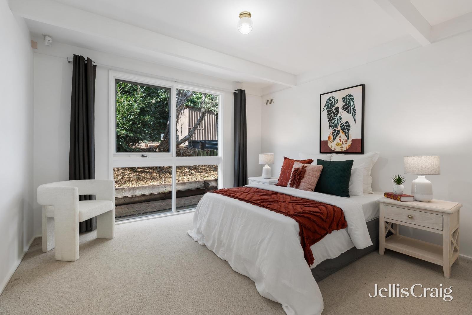 6 Halley Street, Blackburn image 5
