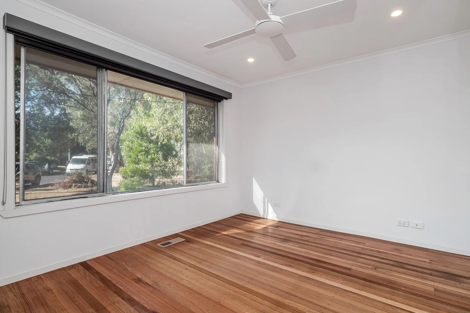 6 Hansford Close, Kilsyth image 4