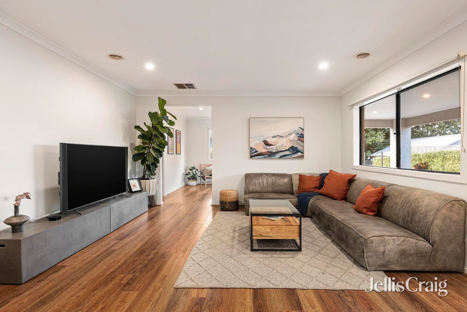 6 Hardidge Street, Croydon image 2