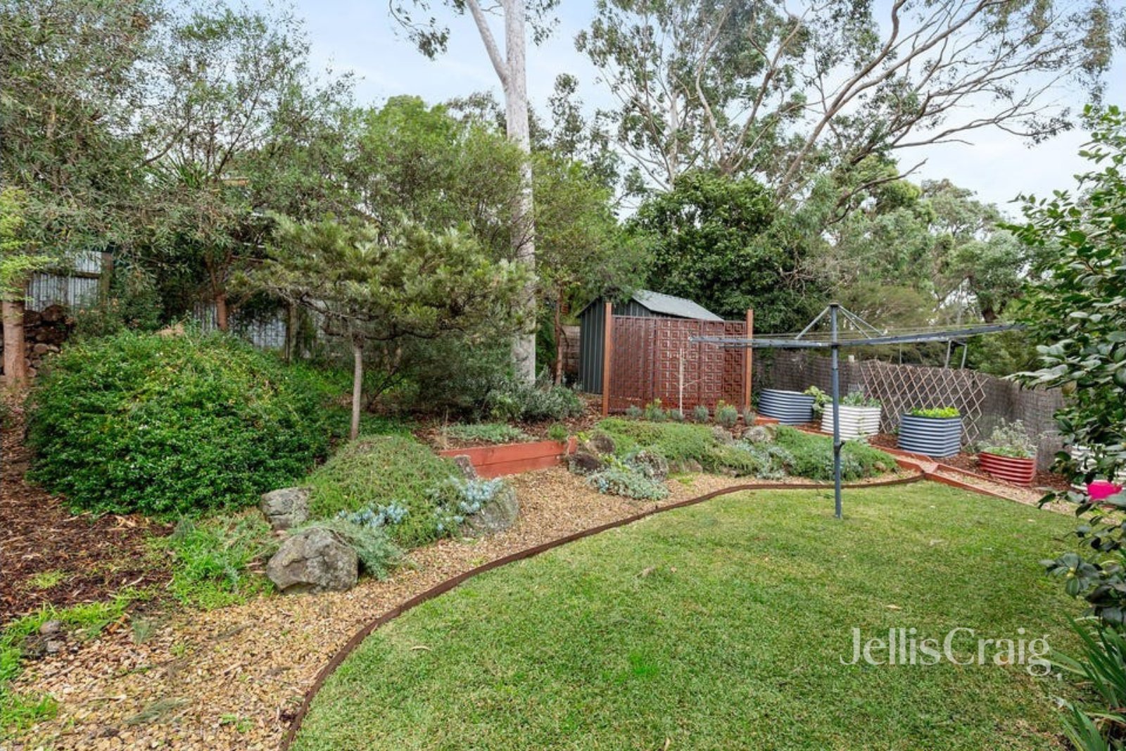 6 Hartland Way, Eltham image 12