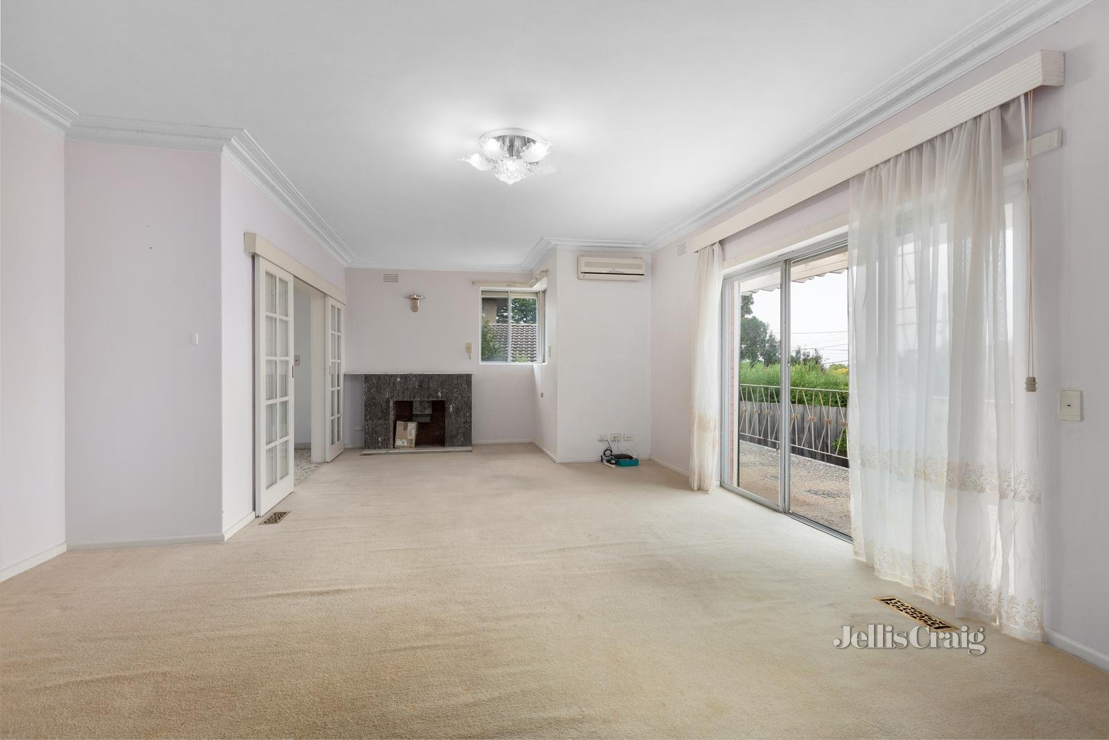 6 Heany Street, Mount Waverley image 2