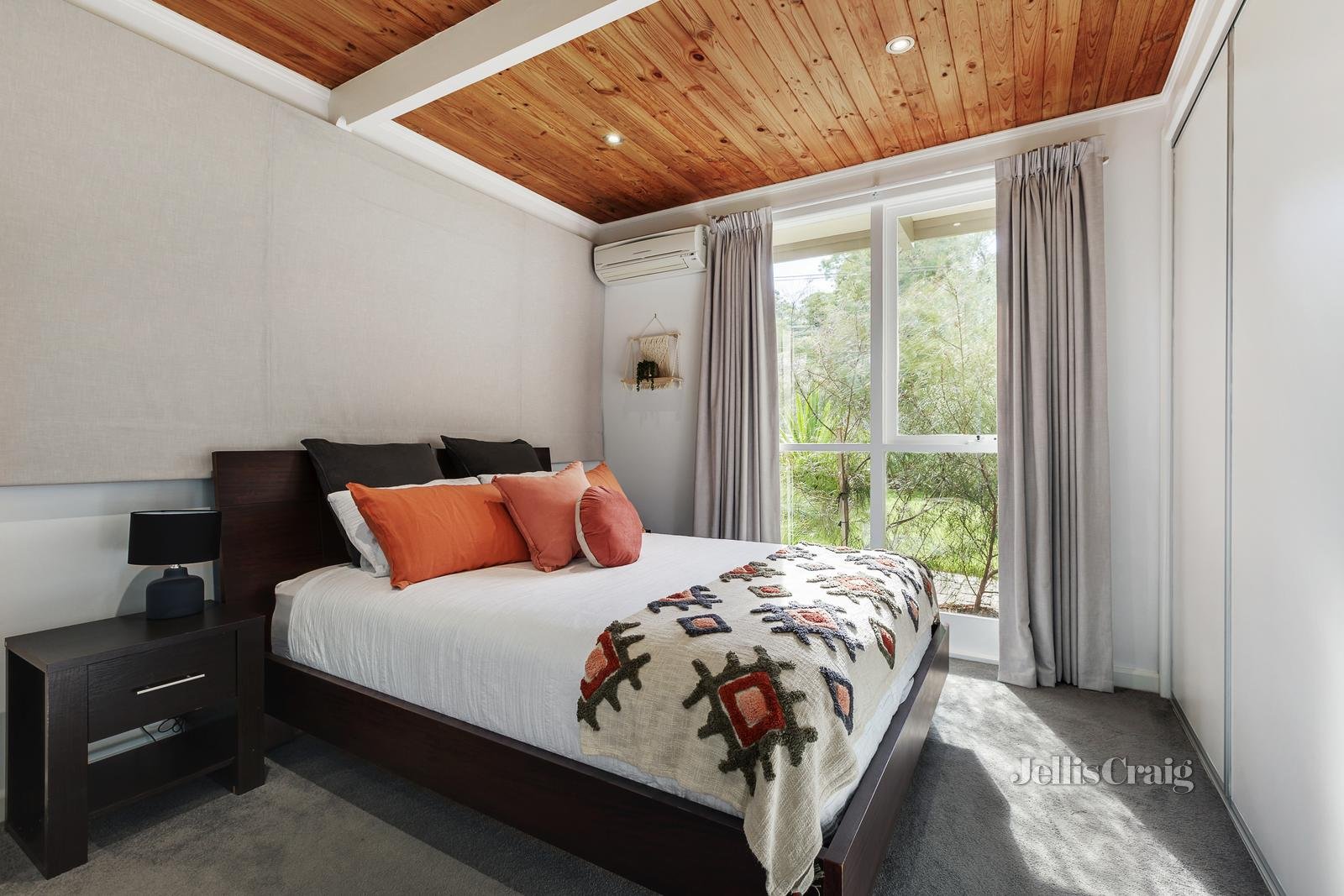 6 Heddon Court, Eltham image 7