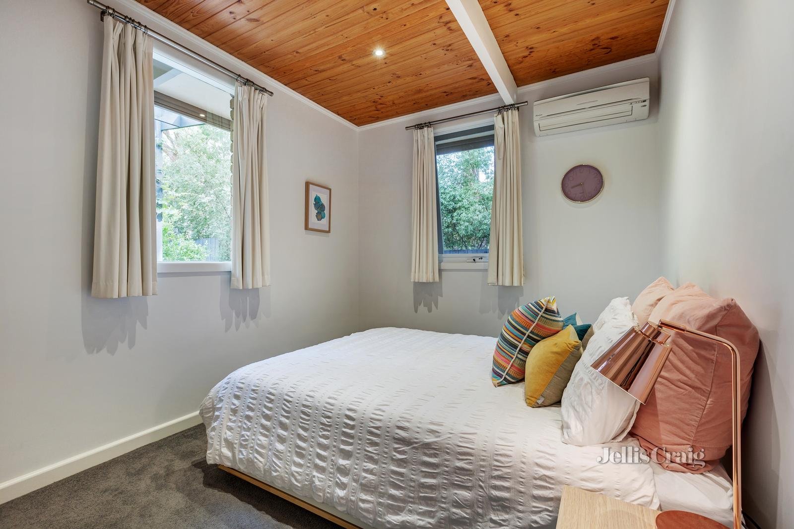 6 Heddon Court, Eltham image 9
