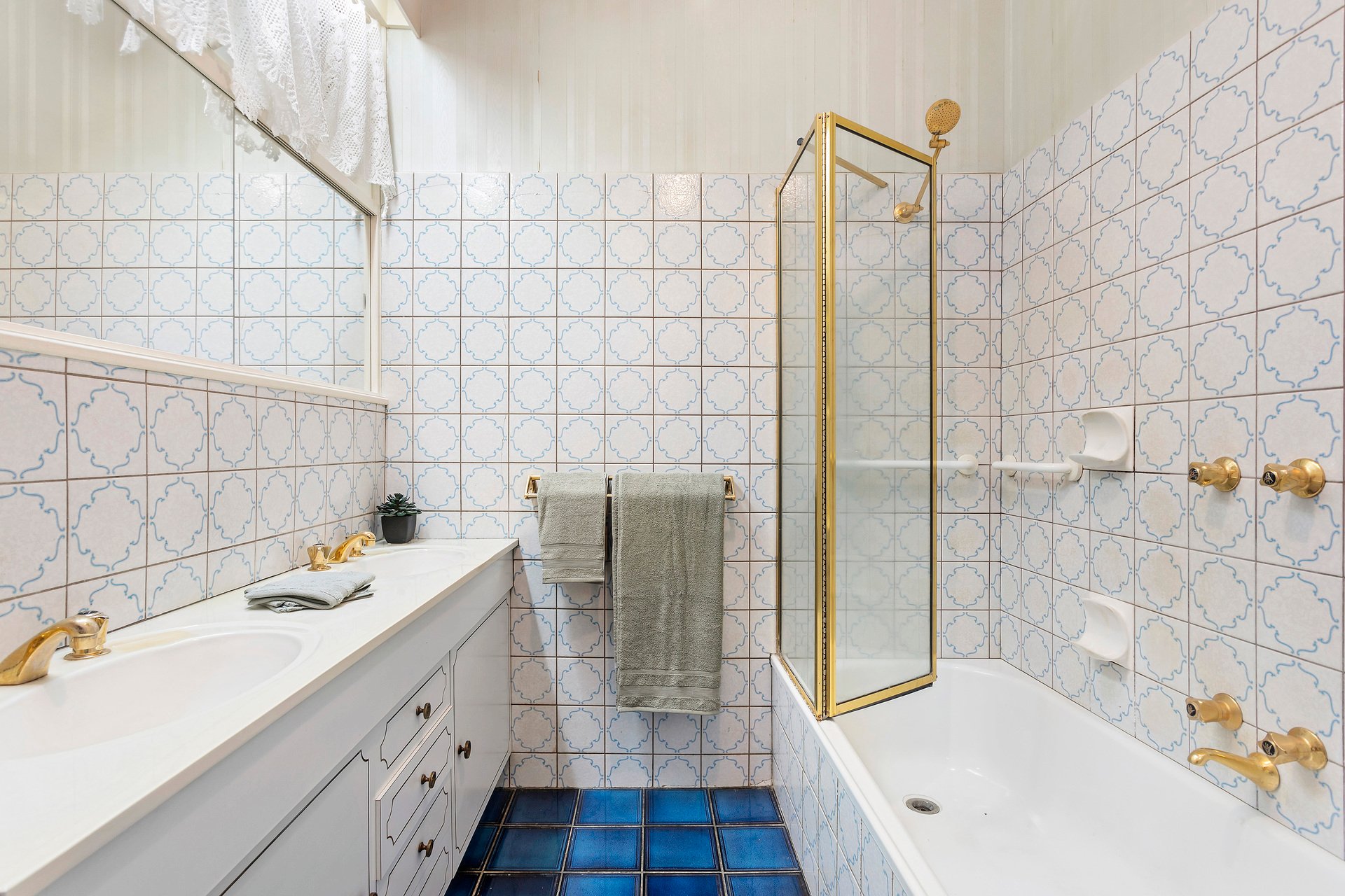Property Gallery Thumbnail 8