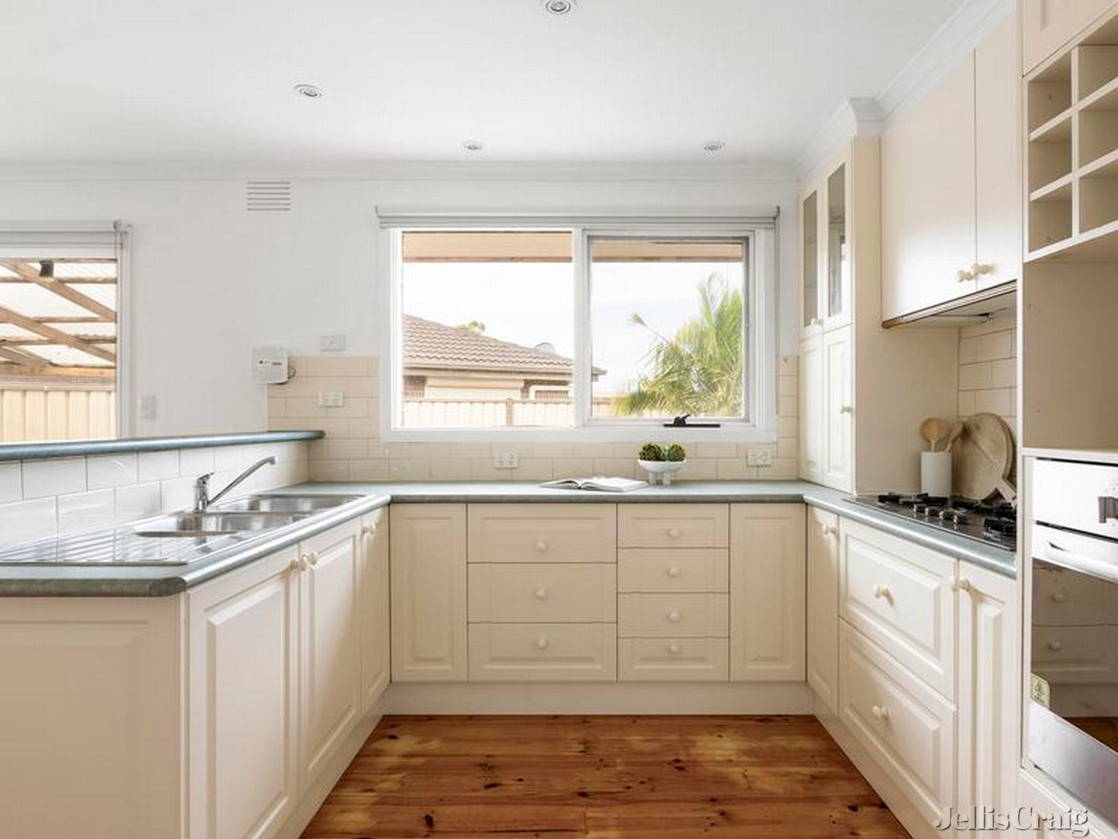 6 Howe Court, Thomastown image 3