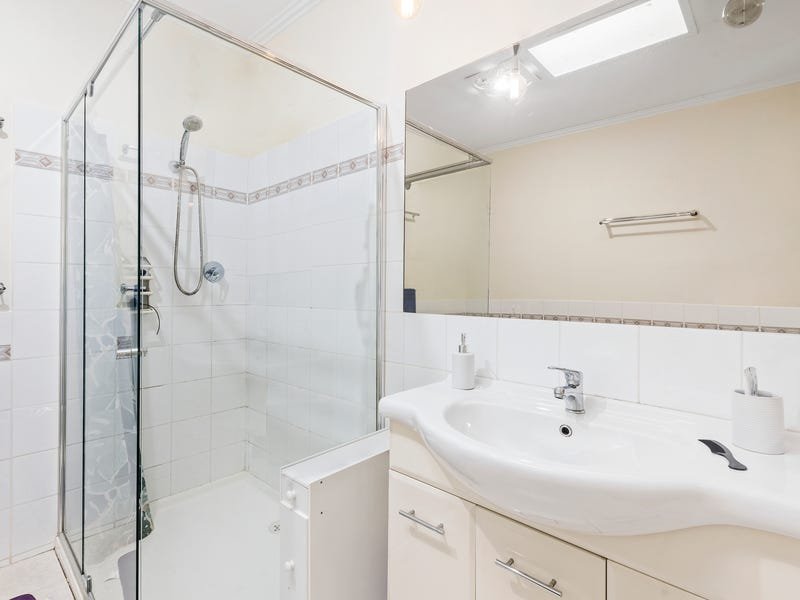 Property Gallery Thumbnail 6