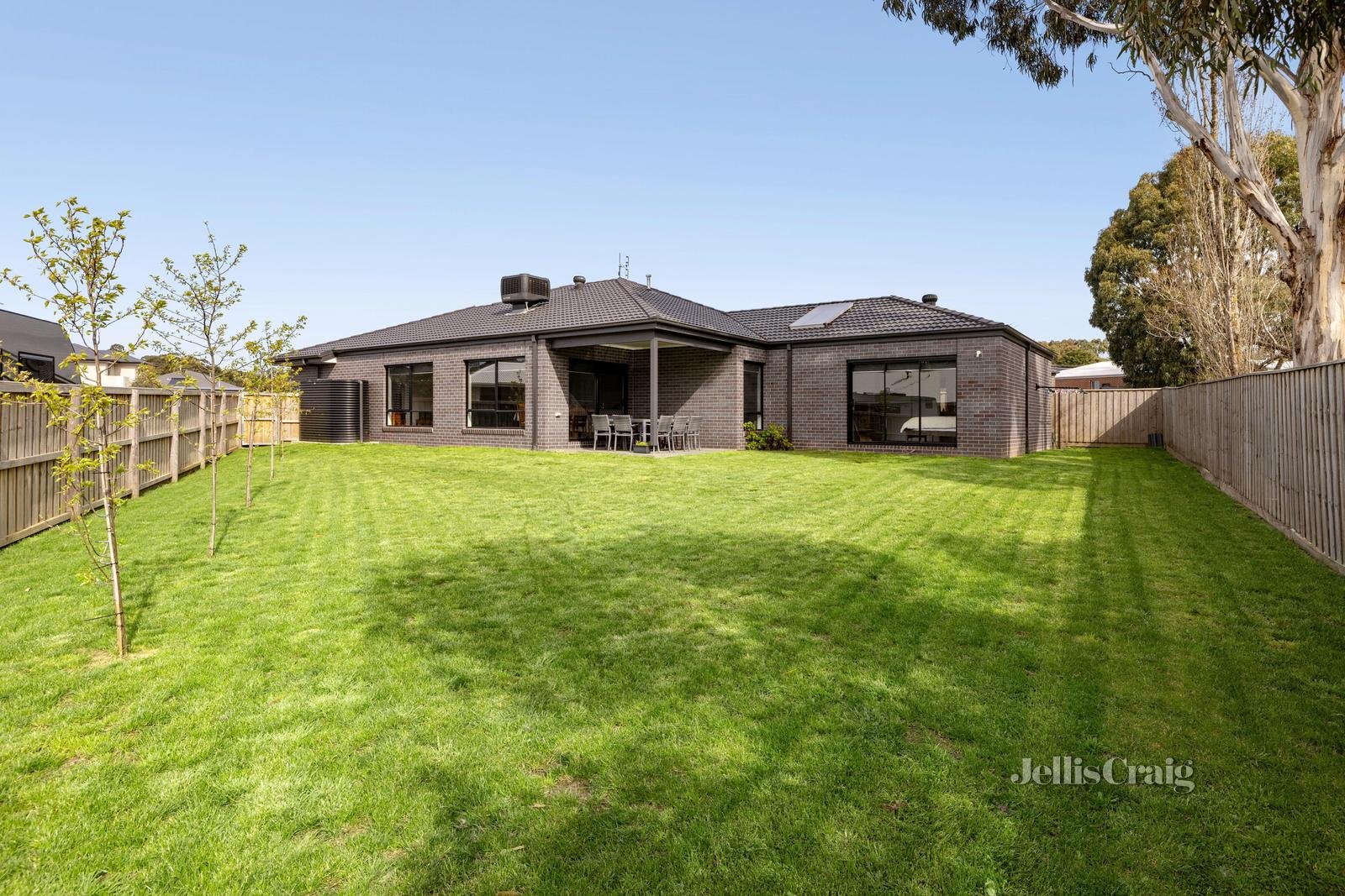 6 Hugo Place, Brown Hill image 7
