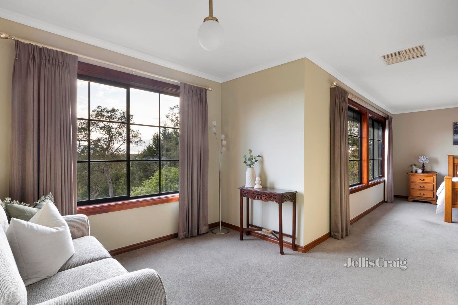 6 Huntingfield Court, Eltham image 13