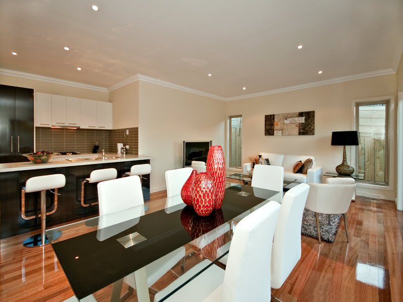6 Ian Grove, Burwood image 3