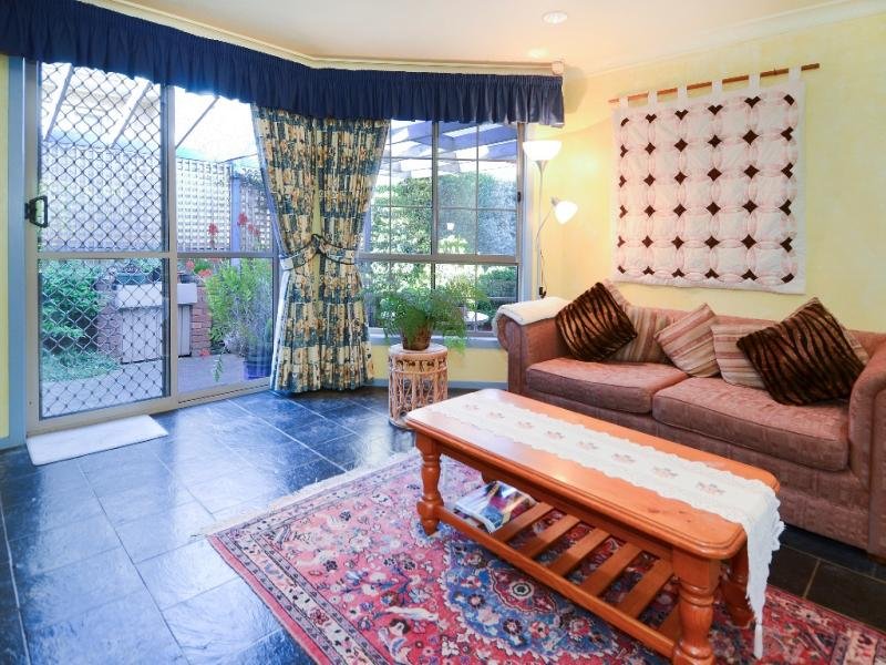 6 Ingrid Court, Herne Hill image 2