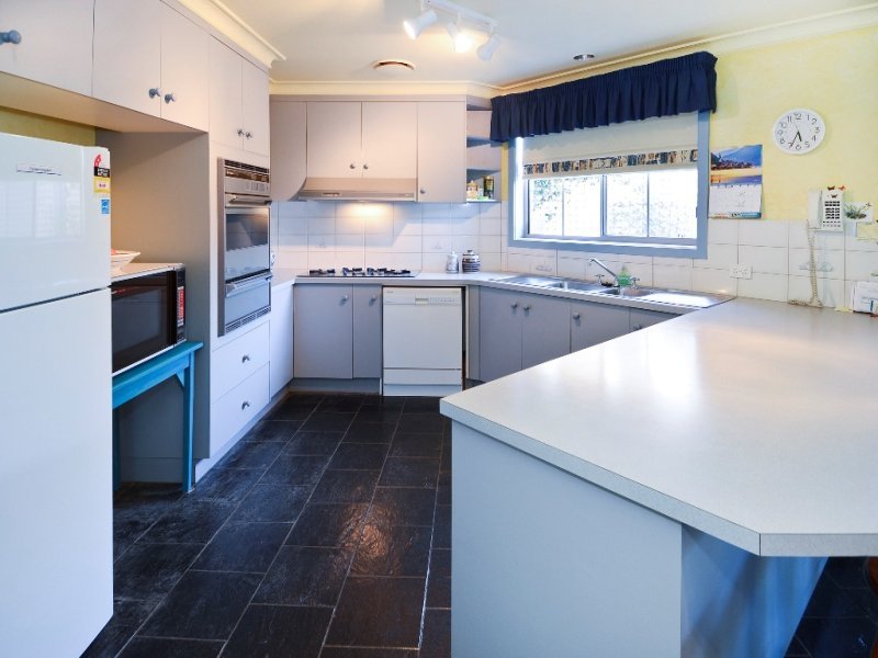 6 Ingrid Court, Herne Hill image 4